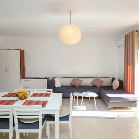 In Lungomare 085 Apartment *
