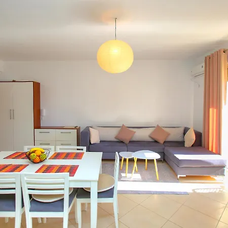 In Lungomare 085 Apartment Vlore